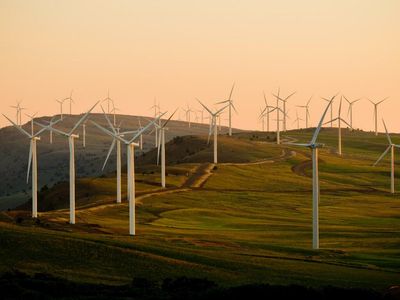 These 3 Renewable Energy Stocks Offer Generous Dividend Yields: Passive Income For ESG Investors