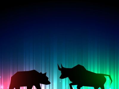Nasdaq Turns Lower; Crude Oil Rises Over 1%