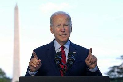 US announces $1bn in new military aid for Ukraine in largest delivery of arms yet