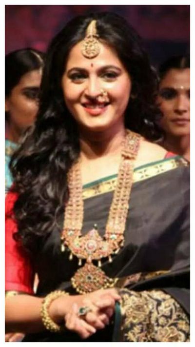 10 Throwback Fashion Goals Of Anushka Shetty