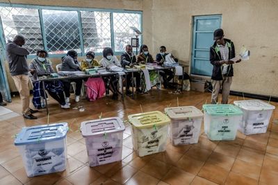 Kenyans vote in close-fought election race