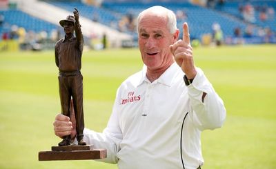 Rudi Koertzen: Tributes pour in for former umpire following death aged 73