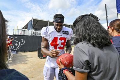 Consistency is key for Texans LB Neville Hewitt