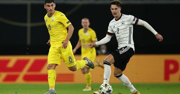 Leeds United news as defender sets World Cup target & Robles discusses Whites move
