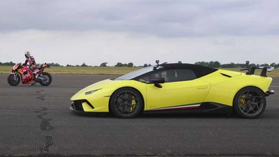 Tuned Lamborghini Huracan Battles Red Bull MotoGP Bike In Drag Races