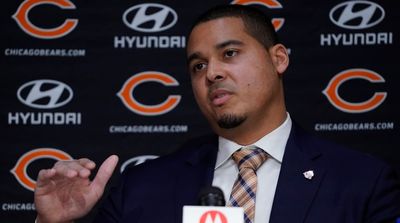 Bears Intend to Keep Smith After Trade Request, GM Says