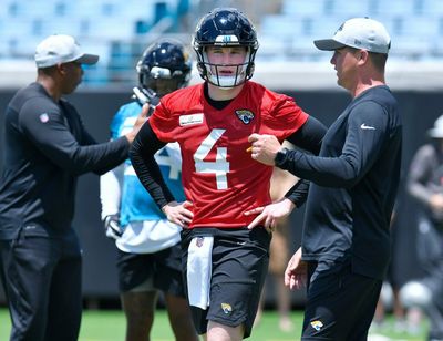 Jags bring back QB EJ Perry, release Kyle Sloter