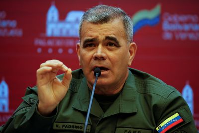 Venezuela seeks to reestablish military relations with Colombia, says minister