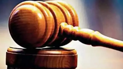 Assault of cops in Mumbai: Doubts over evidence, 2 get pre-arrest bail