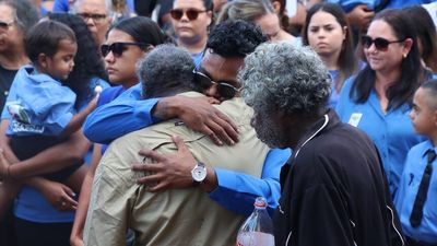 Tiwi Islands leader and AFL legend Willie Rioli Senior farewelled by hundreds at funeral in Darwin