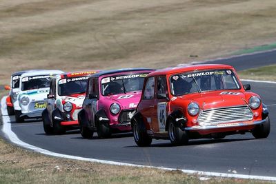 Minis delight at Brands Hatch as Castle Combe hosts frantic TCR UK battles