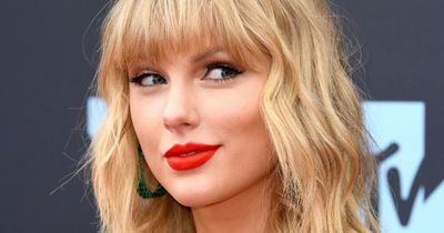 Taylor Swift hits back at copyright lawsuit over Shake It Off