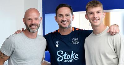 Kevin Thelwell sends first team message to Stanley Mills as teen signs new Everton contract