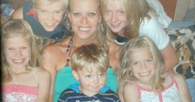 Mum-of-eight with rare condition dies aged 47 after spending last years of life indoors to avoid people's stares