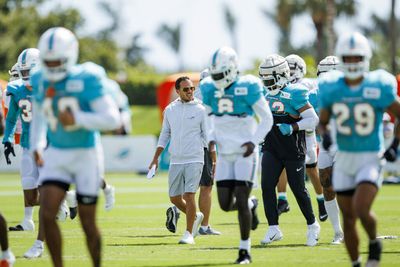 Dolphins defense primed for big 2022 as team heads to Tampa Bay