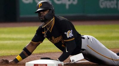 Pirates 2B Drops Phone Out of Pocket During Slide Into Third (Video)