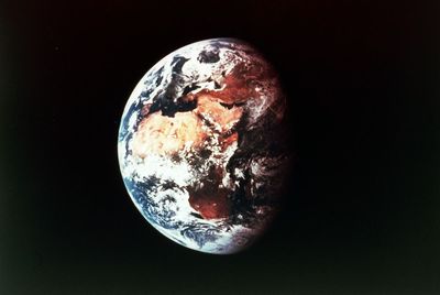 Giant meteor impacts created Earth’s continents