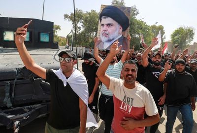 Iraq's Sadr sets deadline to dissolve parliament