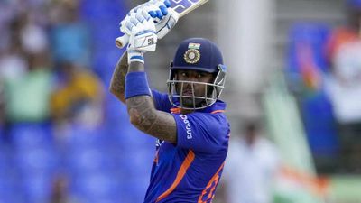 Dinesh Karthik a fine finisher, but actual finishers are guys like Suryakumar Yadav: Srikkanth