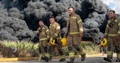 Crews 'salvaging property' after major Nottinghamshire tyre fire