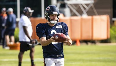 Bears K Cairo Santos dismayed by poor grass condition at Soldier Field this early