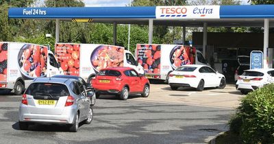 Supermarkets still refuse to bring petrol prices down to correct level, says RAC