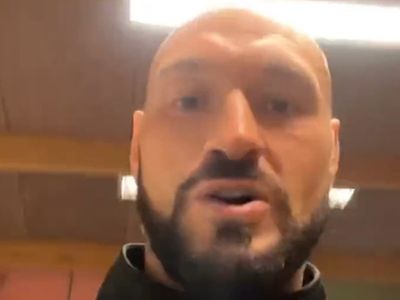 Tyson Fury suggests Derek Chisora fight is on verge of falling through