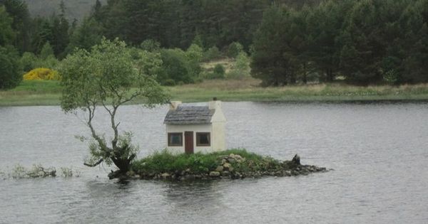 There's a house built on a tiny island in the middle of a beautiful Scottish loch - but all is not as it seems
