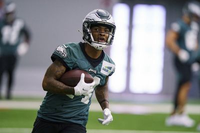 Eagles announce two roster moves