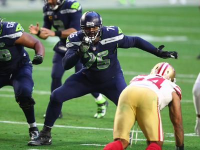 Veteran tackle Duane Brown signing with the New York Jets