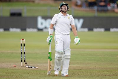 Brook, Duckett make South Africa toil in heat of Test warm-up