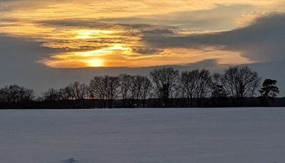 On the lighter side, Leinenkugel’s offers clever sunset hook to push the return of its Sunset Wheat