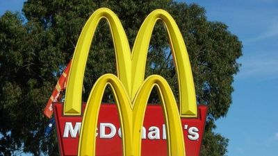 SDA seeks $250m compensation from McDonald's operators who allegedly denied paid breaks to Australian workers