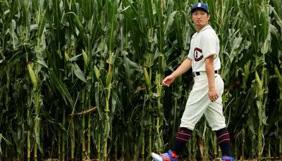 Cubs ‘have a catch,’ claim a win over Reds in second ‘Field of Dreams’ game