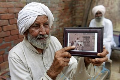 Indian, Pakistani siblings reunite 75 years after Partition