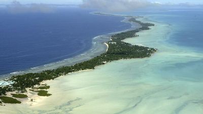 Australian judge fights Kiribati expulsion