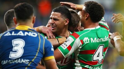 South Sydney smash Parramatta to send finals warning, Shaun Johnson shines as Warriors down Bulldogs