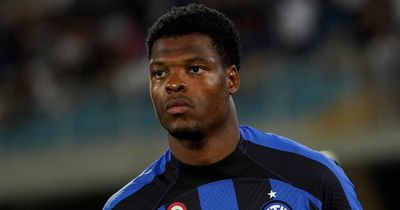 Chelsea identify Denzel Dumfries and Walker-Peters transfer alternative but face Tottenham issue