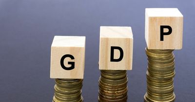 GDP falls 0.1% as Covid-19 vaccination programmes wind up