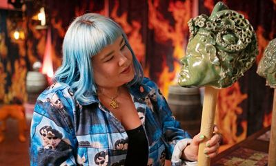 ‘I burned all my relationships in the kiln’: Lindsey Mendick’s courageous, confessional ceramics