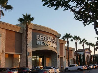 The Apes Are In Control Of Bed Bath & Beyond Stock Behind As Short Squeeze Continues: What's Next?