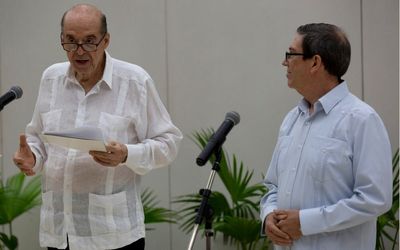 Colombia and ELN rebels begin moving to restart peace talks