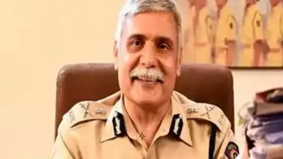 Former Mumbai Police commissioner Sanjay Pandey moves Delhi HC for bail
