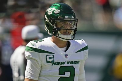 Jets QB Zach Wilson to undergo MRI after injuring knee