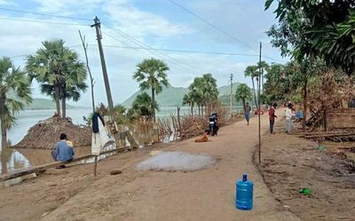 Godavari floodwaters begins to recede in Andhra Pradesh