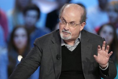 Salman Rushdie attack: What we know so far