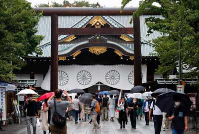 Japan cabinet minister visits Yasukuni shrine for war dead - Kyodo