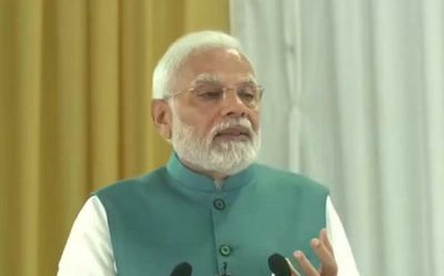 PM Modi hosts India's Commonwealth Games contingent