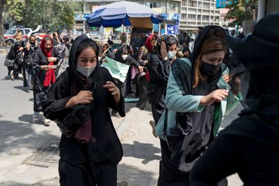 Taliban beat women at Kabul rally