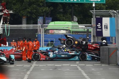 De Vries "would be even smaller" without halo after Seoul E-Prix crash